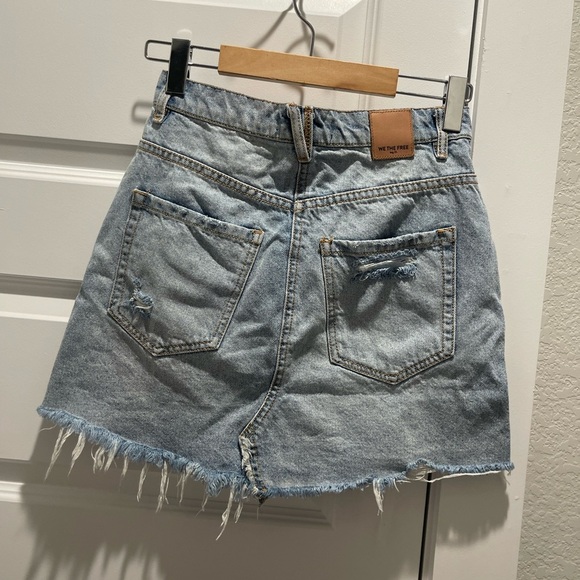 WE THE FREE Brea Cutoff Denim Mini Skirt Mile High Blue - Picture 3 of 10